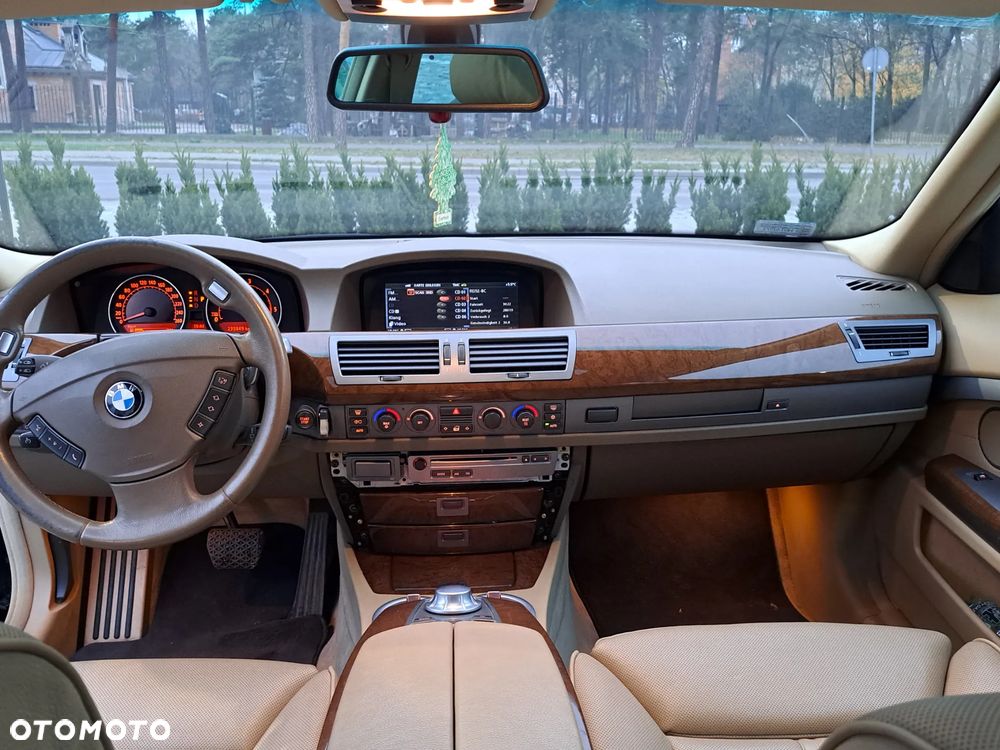 BMW Seria 7 730d - 31