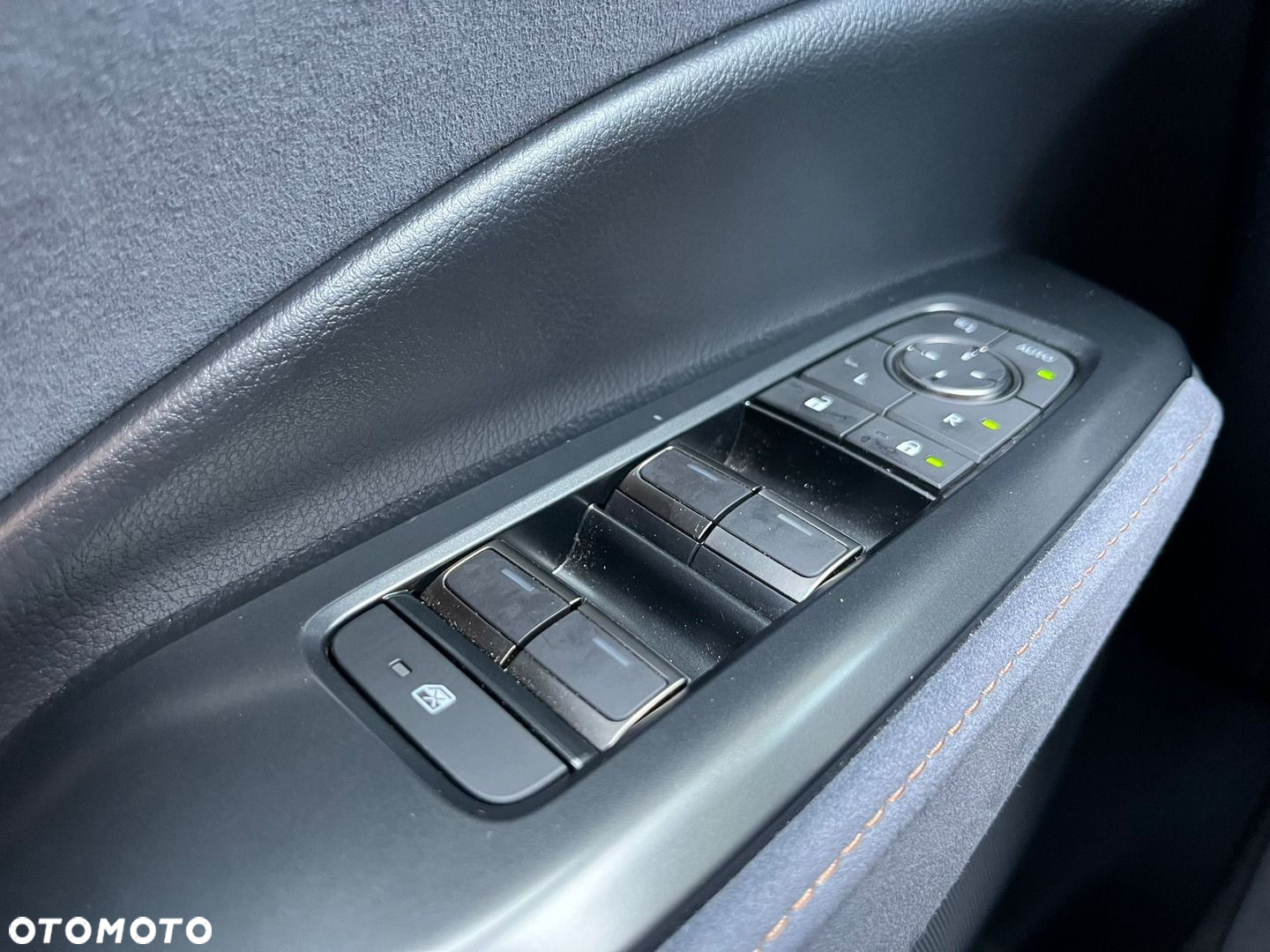 Lexus LBX 1.5 Hybrid Cool - 33