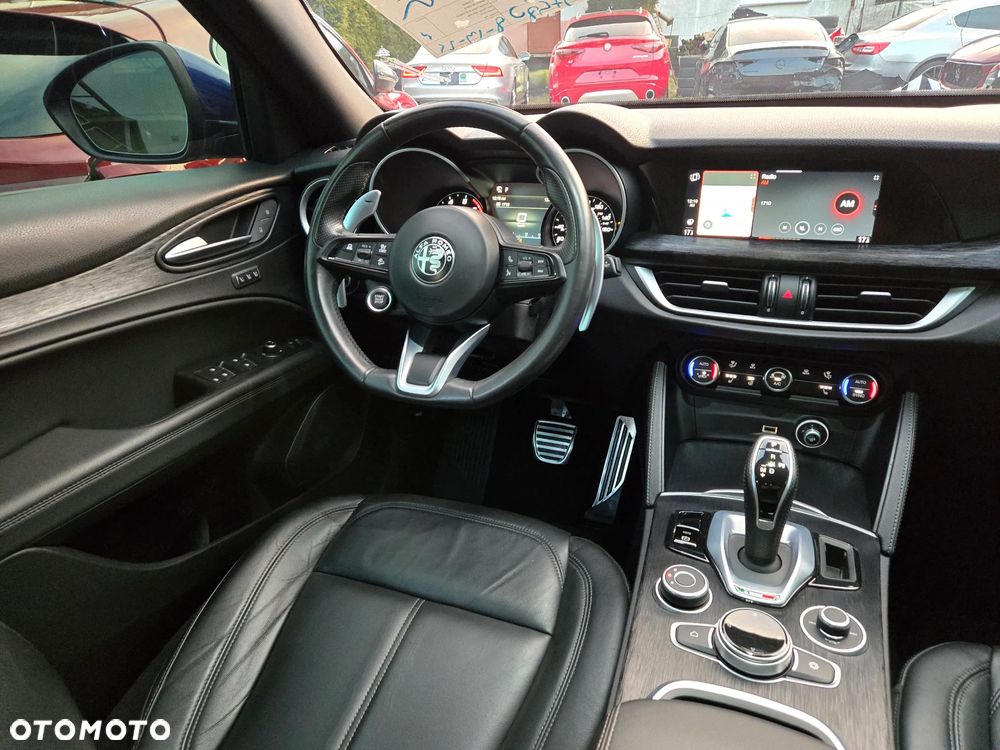 Alfa Romeo Stelvio 2.0 Turbo 16V AT8-Q4 Sprint - 24