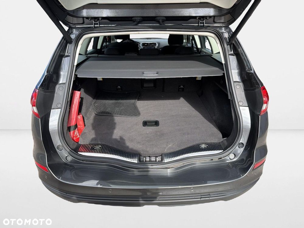 Ford Mondeo - 37