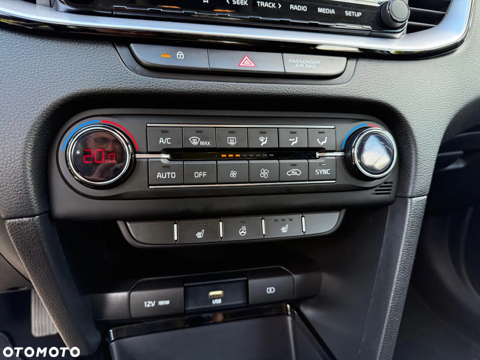 Kia Ceed - 13