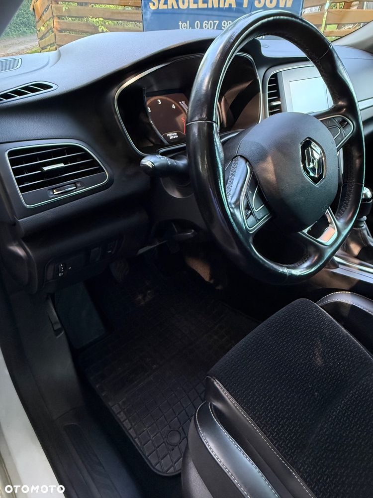 Renault Megane 1.5 Blue dCi Intens - 9