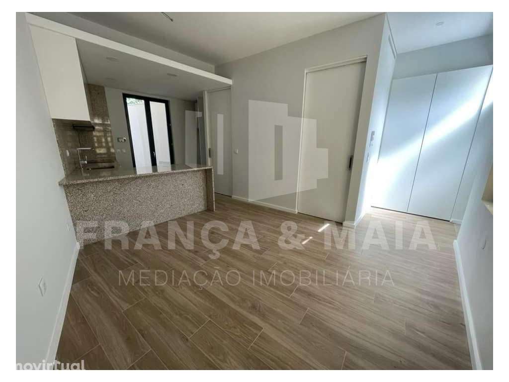 Moradia T1 - excelente localização - Grande imagem: 3/12