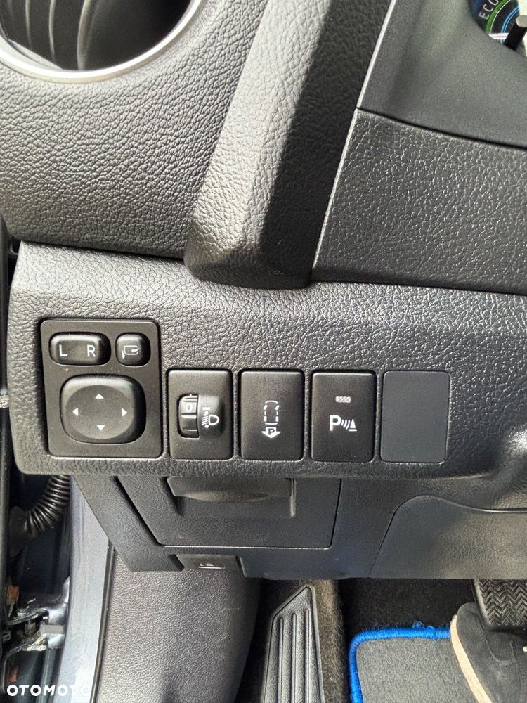 Toyota Auris 1.8 HSD Prestige NAVI - 22