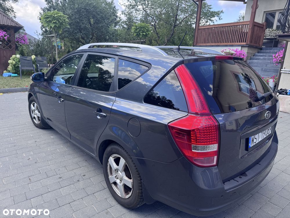 Kia Ceed - 7