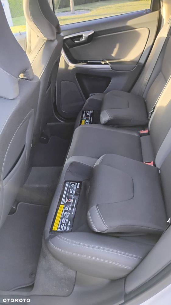 Volvo XC 60 - 6