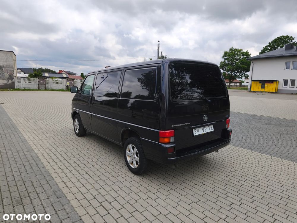 Volkswagen Transporter - 4