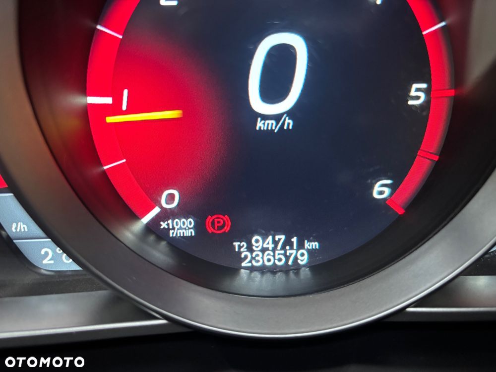 Volvo V40 D2 Momentum - 13