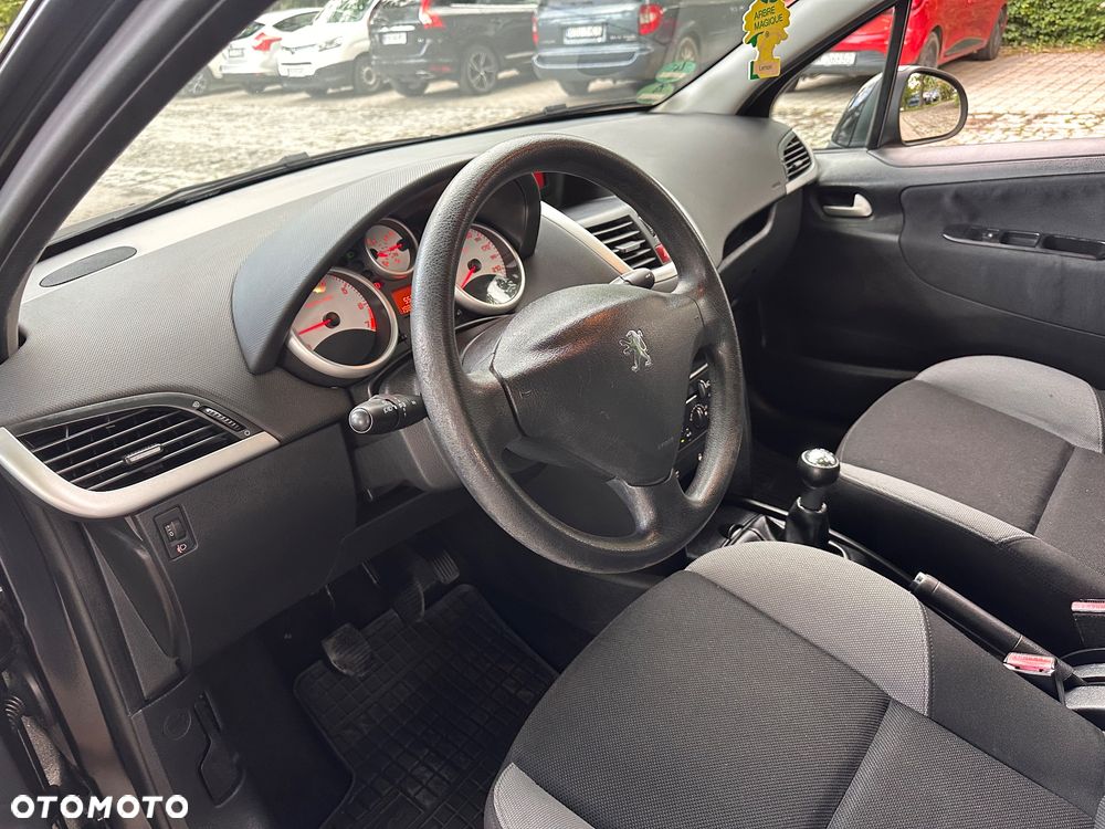 Peugeot 207 95 VTi Family - 15