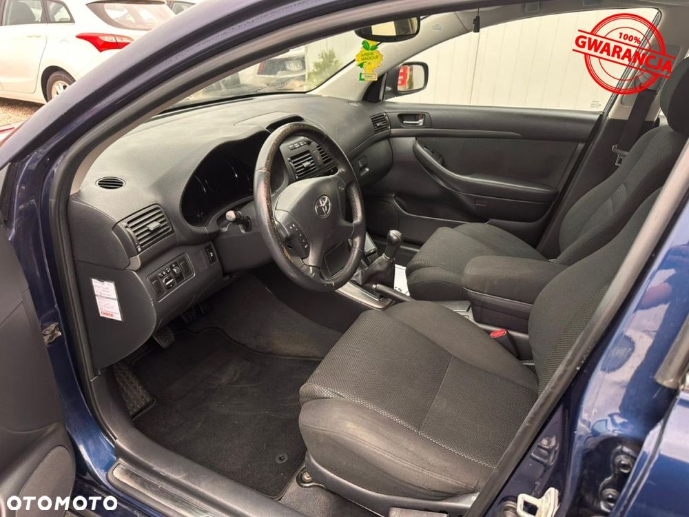 Toyota Avensis - 14