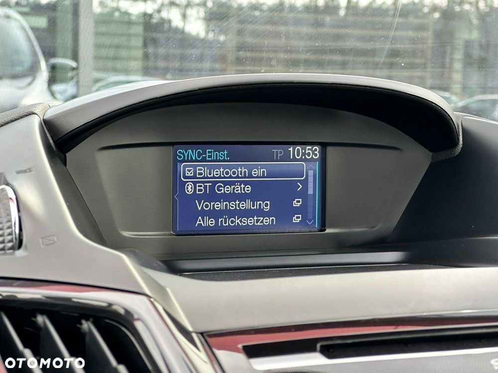 Ford Kuga 1.6 EcoBoost 2x4 Titanium - 27