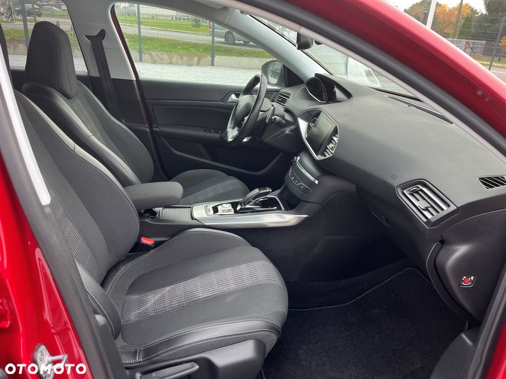 Peugeot 308 1.2 PureTech GPF Allure S&S EAT8 - 5