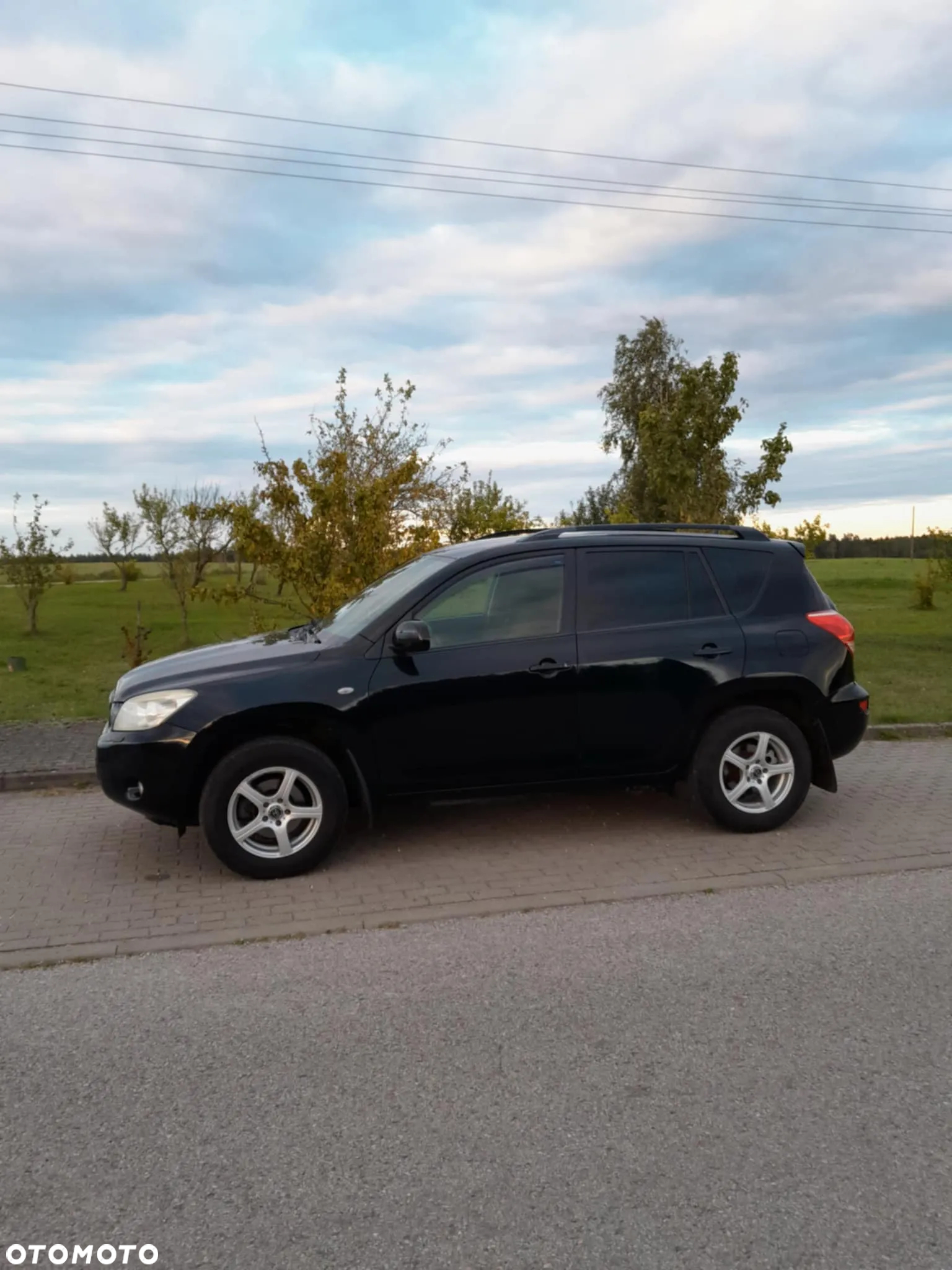 Toyota RAV4 - 4