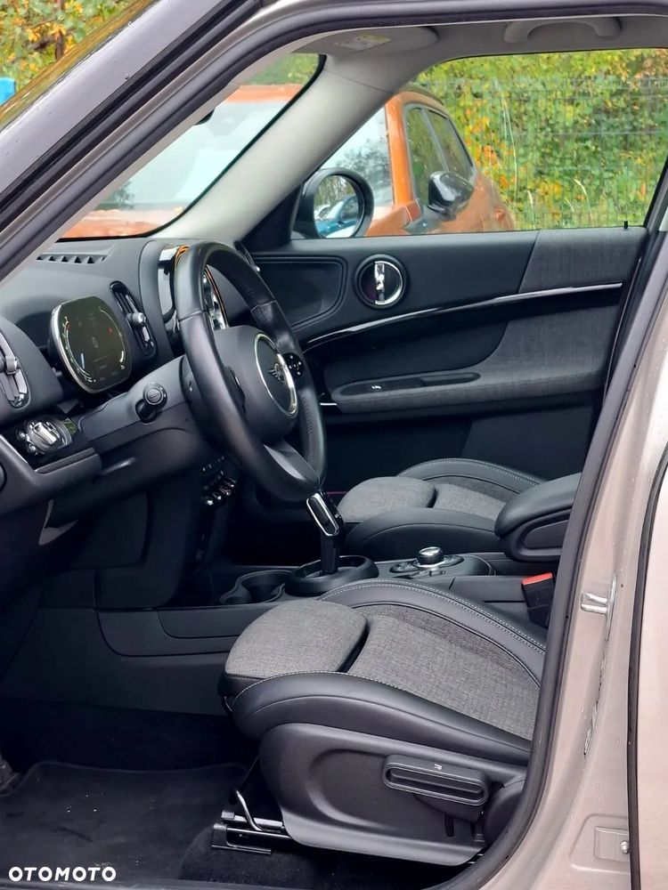 MINI Countryman Cooper Classic Trim - 15
