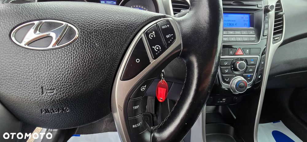 Hyundai i30 blue Kombi 1.4 YES Gold - 21