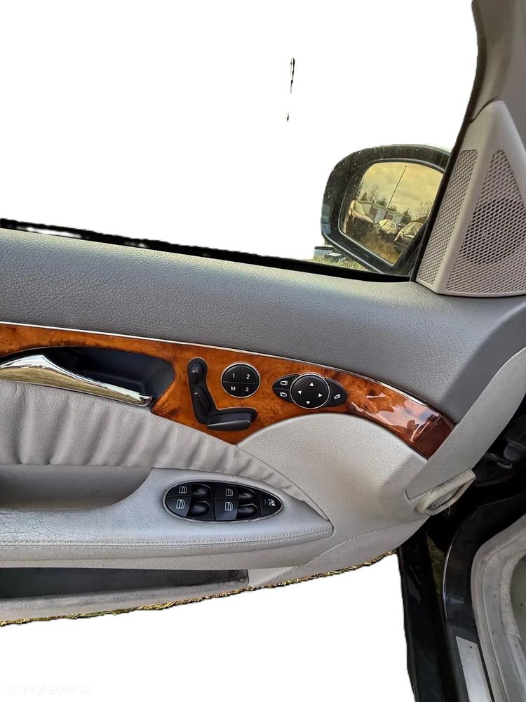 Mercedes-Benz Klasa E 320 4Matic Automatik Elegance - 13