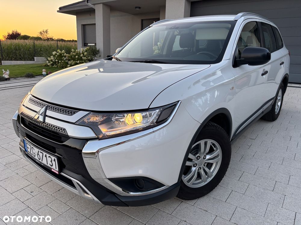 Mitsubishi Outlander 2.0 City Style 2WD - 2