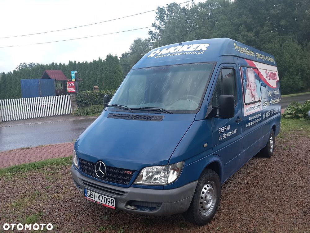 Mercedes-Benz Sprinter - 2