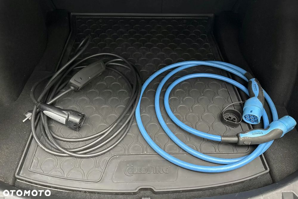 Tesla Model 3 - 9