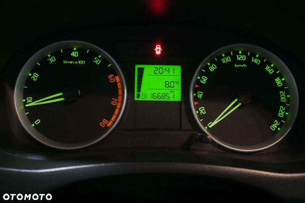 Skoda Fabia 1.4 16V Ambiente - 12