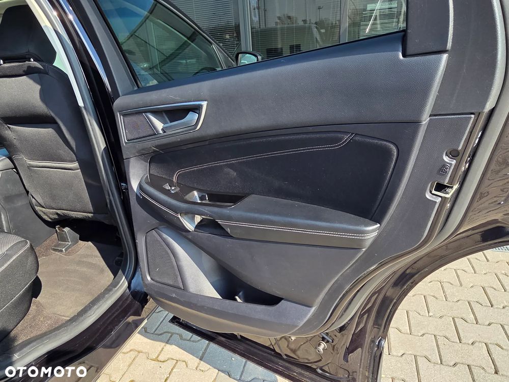 Ford Edge 2.0 EcoBlue Twin-Turbo 4WD Titanium - 36
