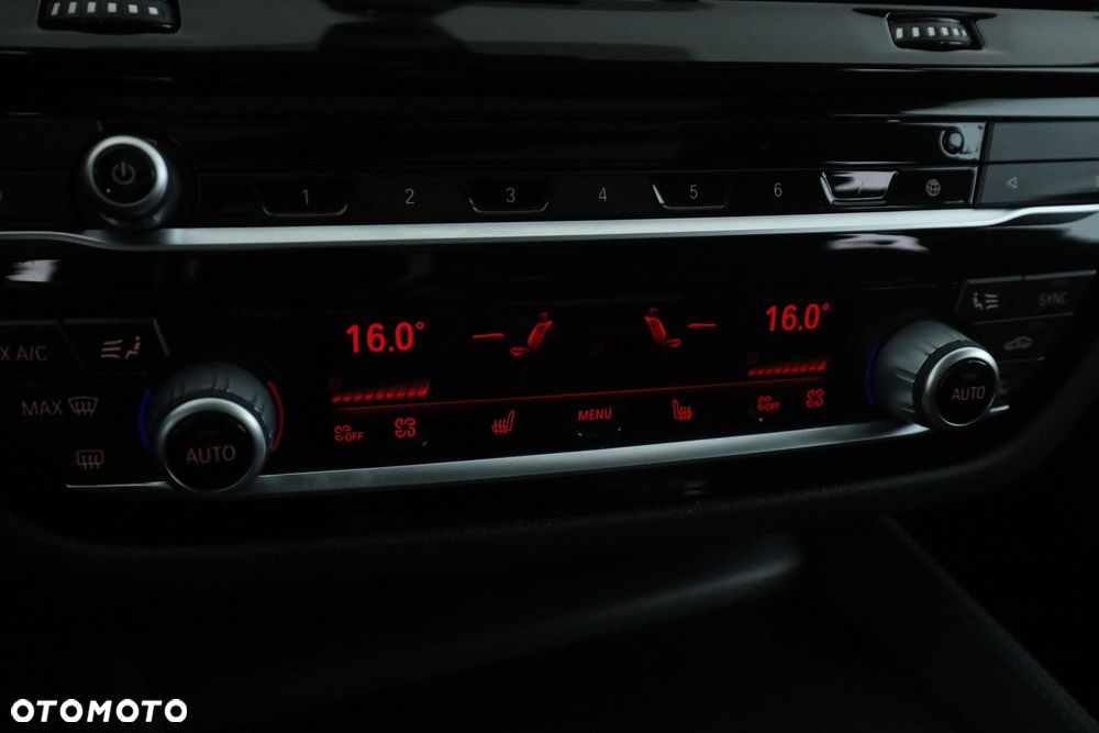 BMW Seria 5 - 15