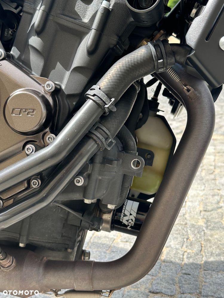 Yamaha XSR - 12