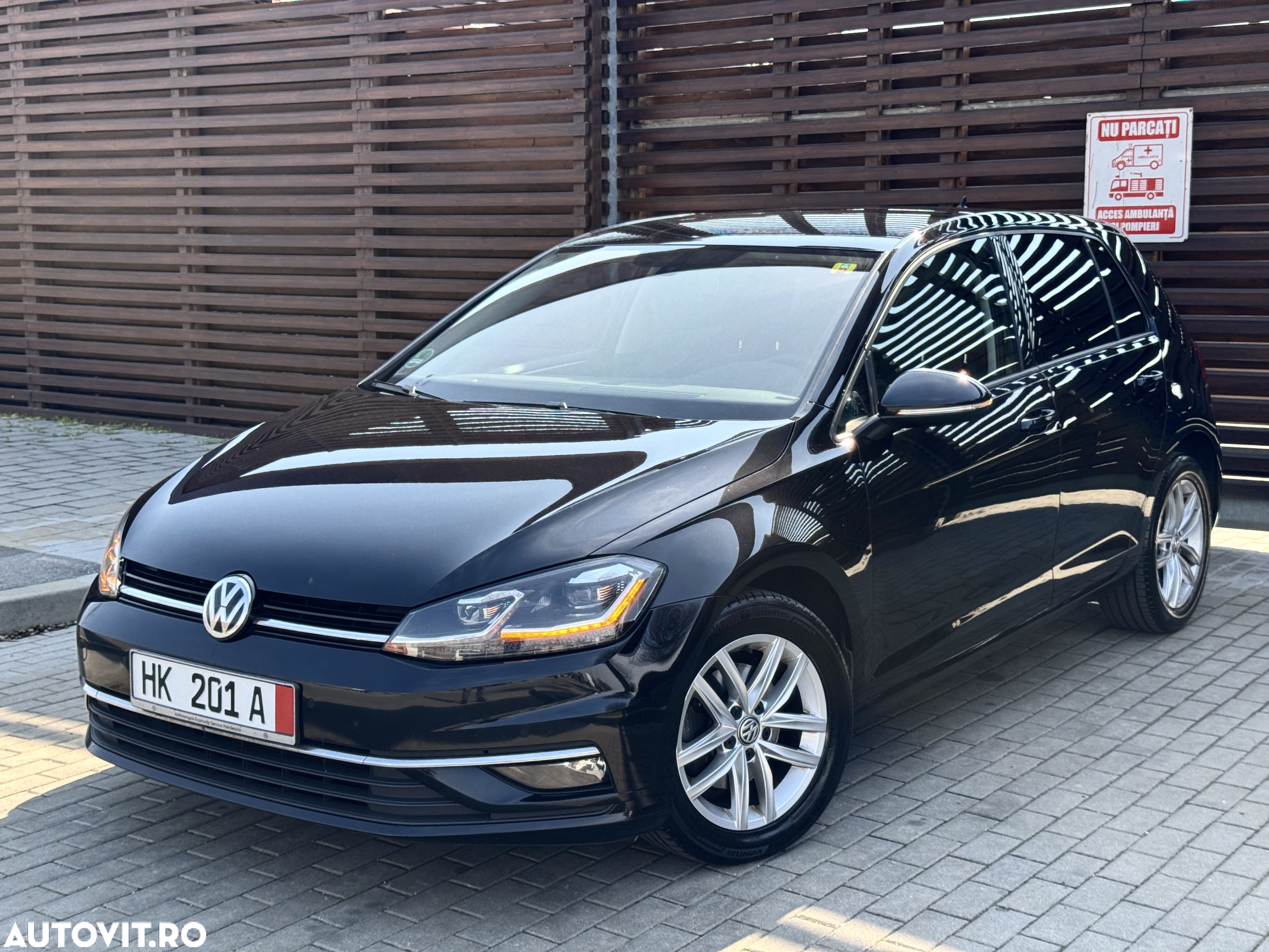 Volkswagen Golf 1.6 TDI DSG Highline - 2