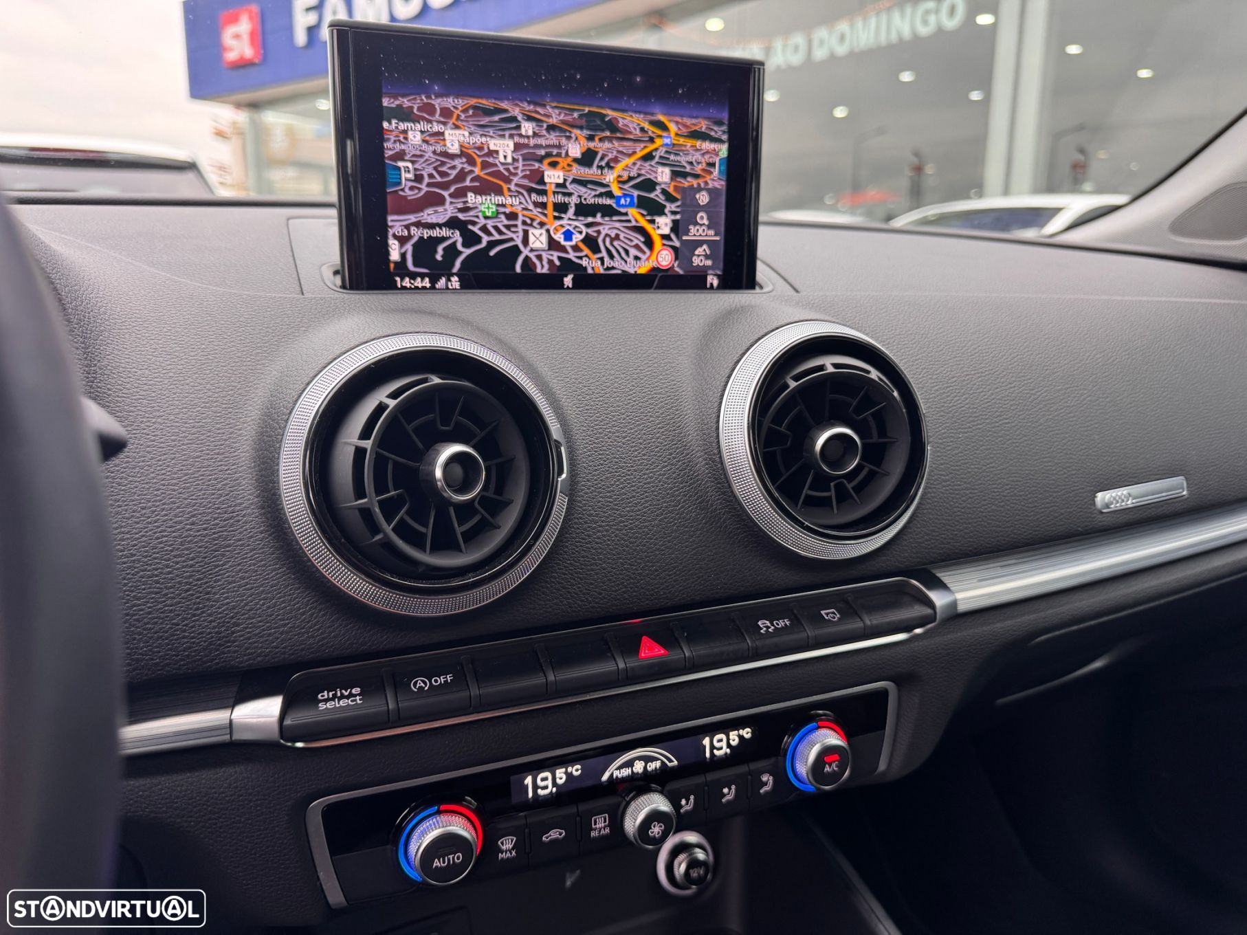 Audi A3 Sportback 30 TFSI Sport - 14
