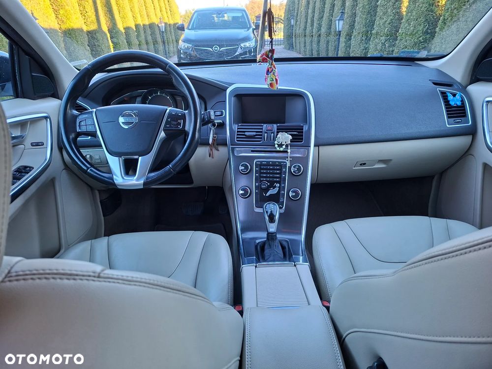 Volvo XC 60 D5 AWD Summum - 6