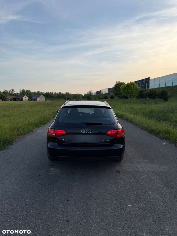 Audi A4 Avant 2.0 TDI - 13