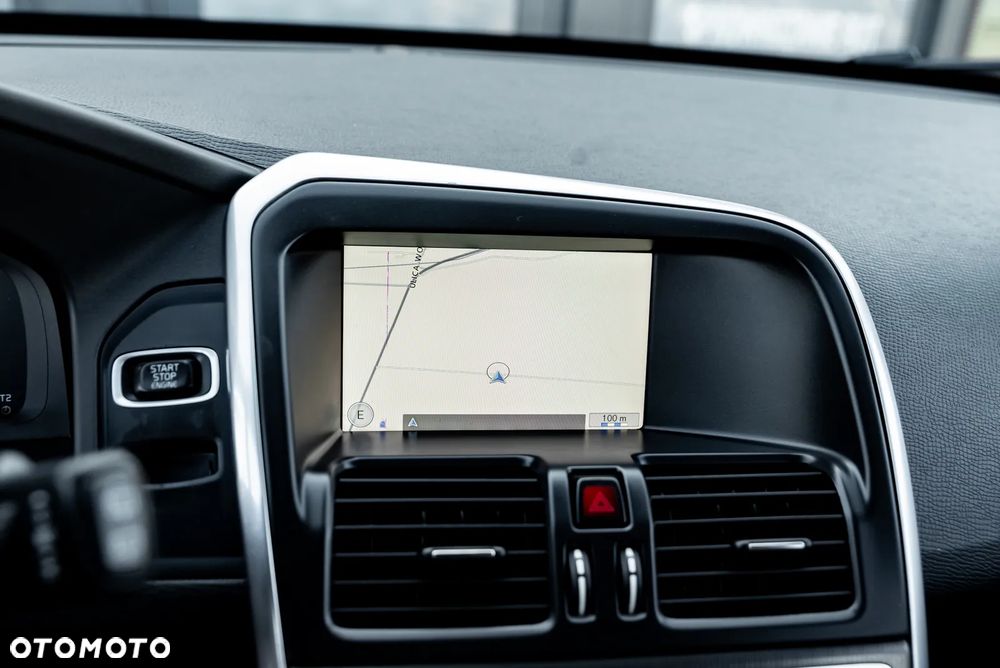 Volvo XC 60 D5 AWD RDesign - 36