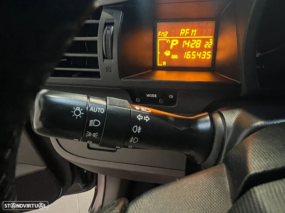 Toyota iQ 1.0 VVT-i 2 MultiDrive EP - 17