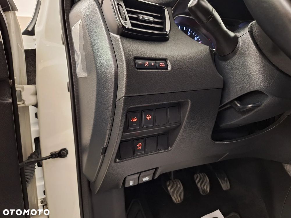 Nissan Qashqai 1.3 DIG-T TEKNA - 30