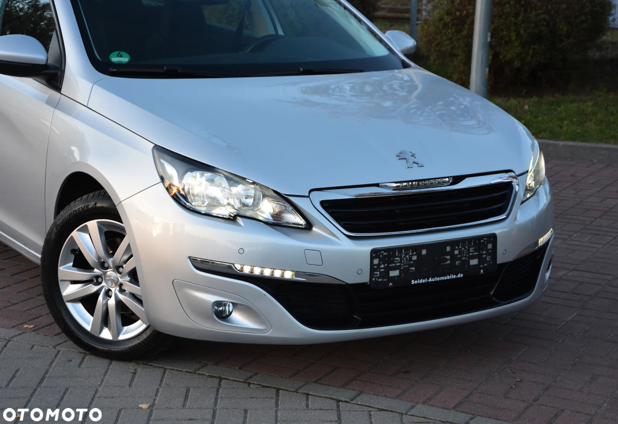 Peugeot 308 BlueHDi FAP 120 EAT6 Stop & Start Allure - 13