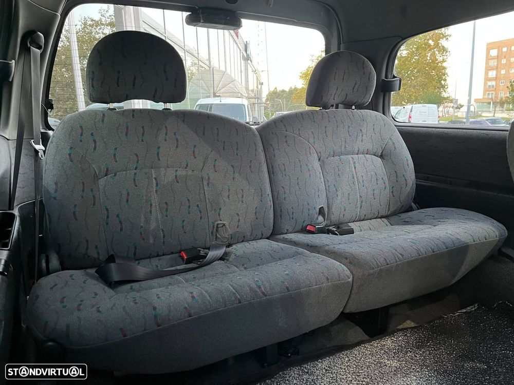 Hyundai H-1 - 13