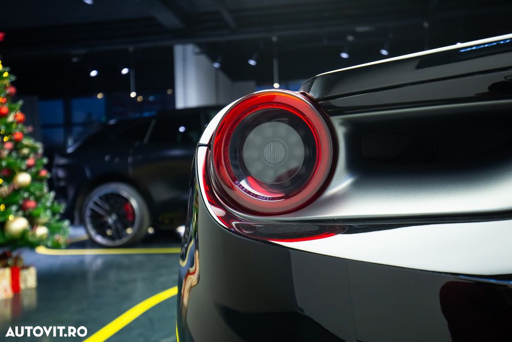 Ferrari 488 Spider - 36