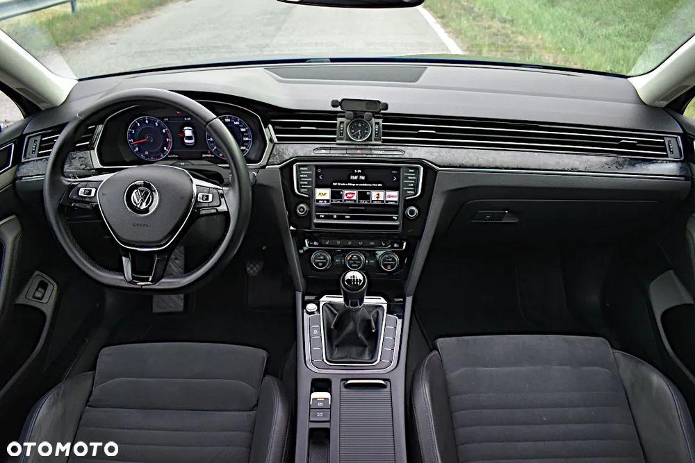 Volkswagen Passat - 6