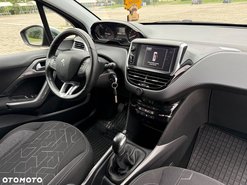 Peugeot 2008 PureTech 82 Style - 17