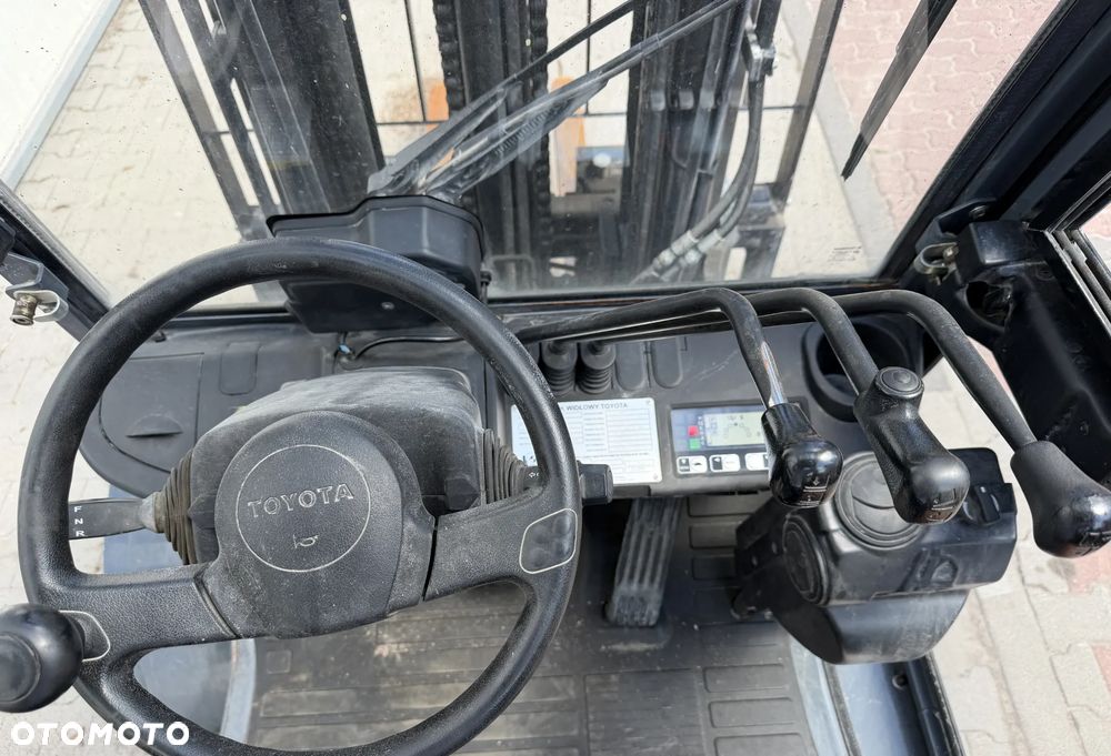 Toyota 3 tony 5,5m TRIPLEX Kabina z Polskiego salonu FULL opcja stan oryginalny wózek bezpośrednio od DEALERA - 5