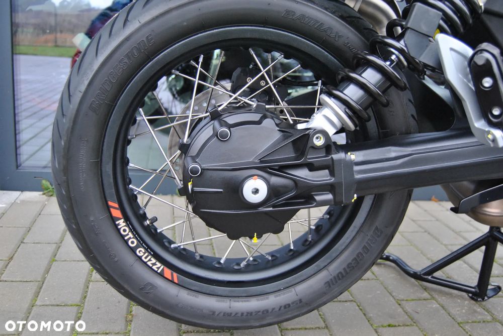 Moto Guzzi V85 - 28
