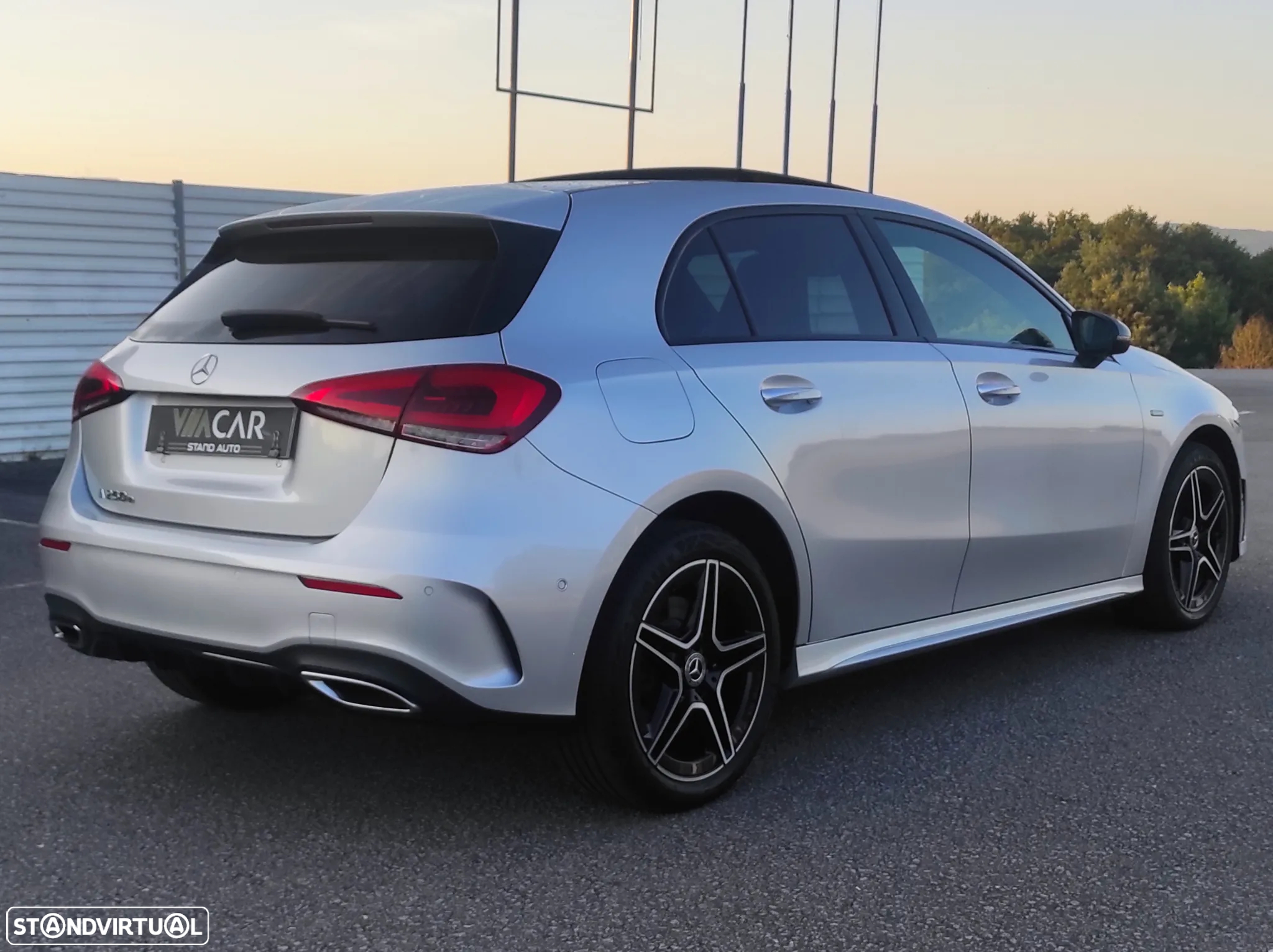 Mercedes-Benz A 250 e AMG Line - 10