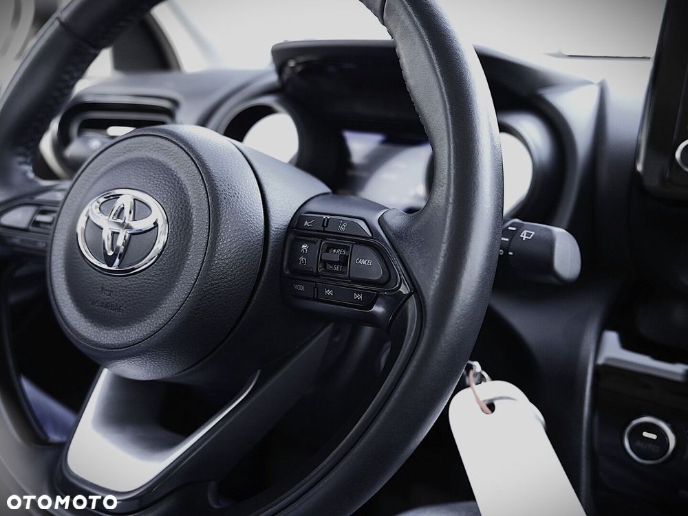 Toyota Yaris Cross Hybrid 1.5 Comfort 4x4 - 22
