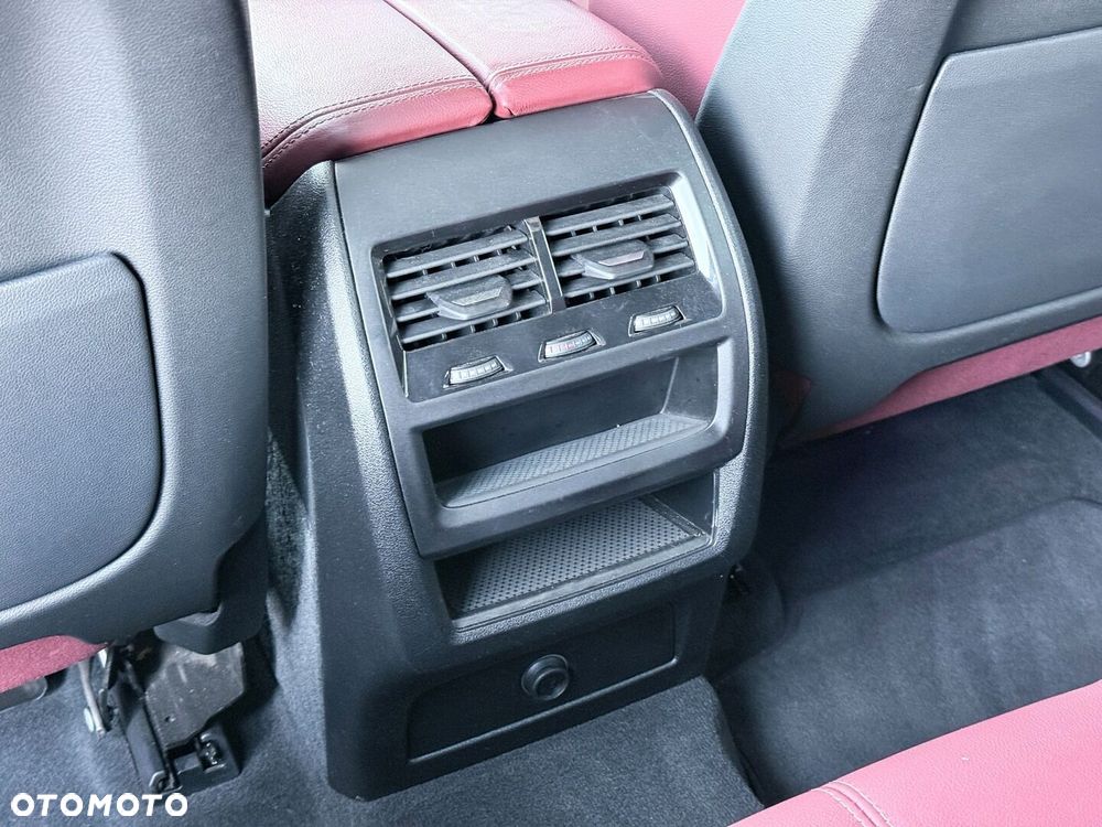BMW X6 - 33