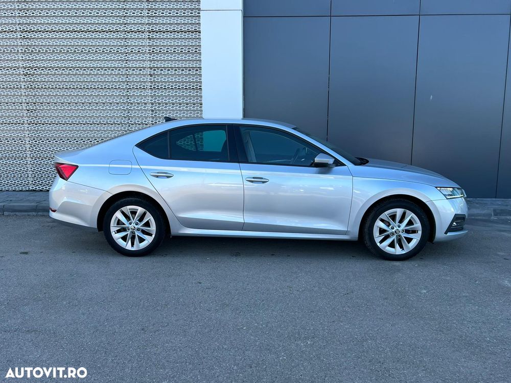 Skoda Octavia 2.0 TDI DSG Ambition - 2
