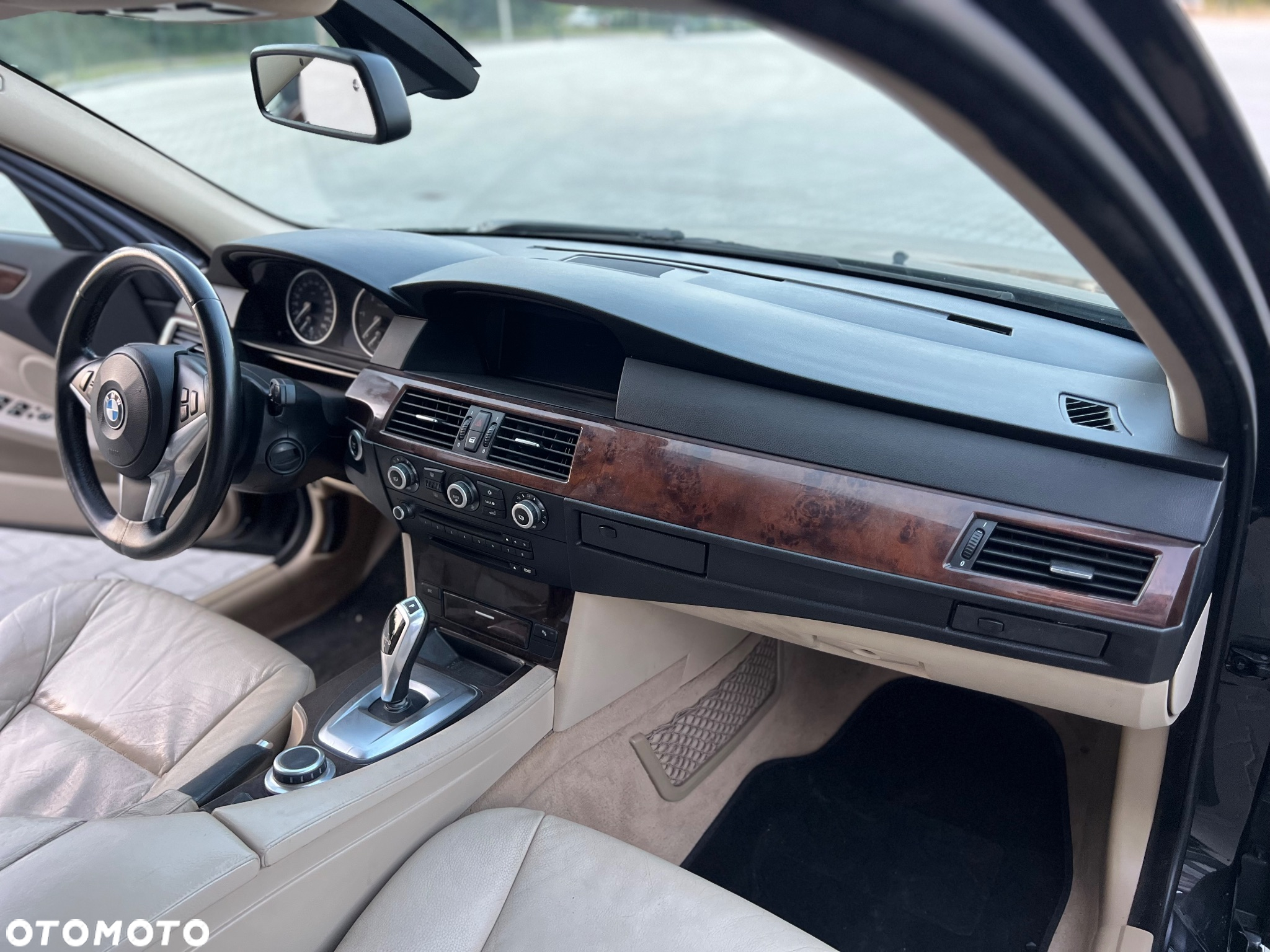 BMW Seria 5 525d Edition Exclusive - 16