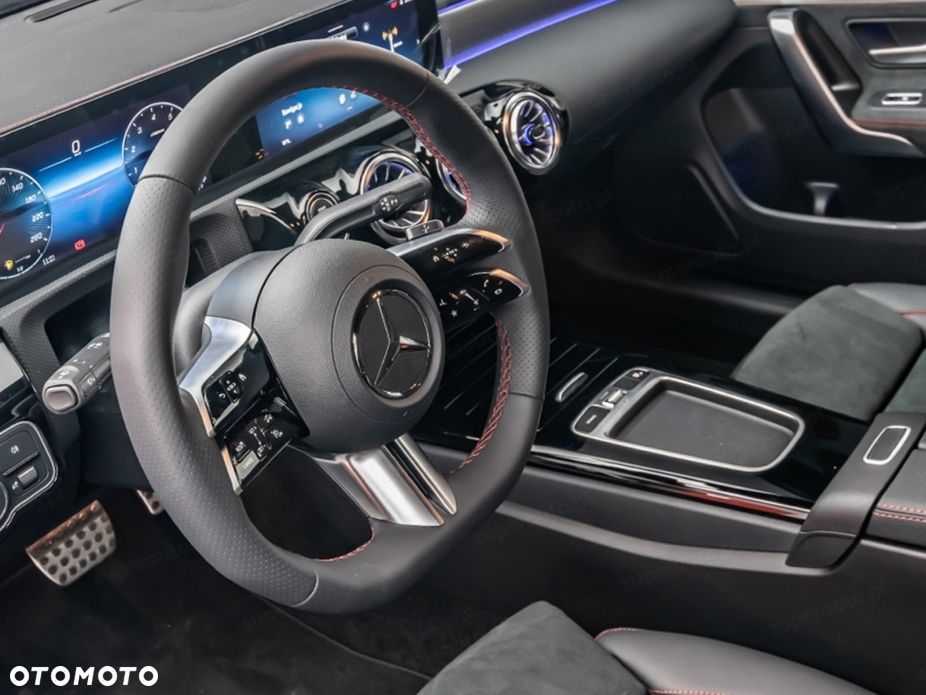 Mercedes-Benz CLA - 9