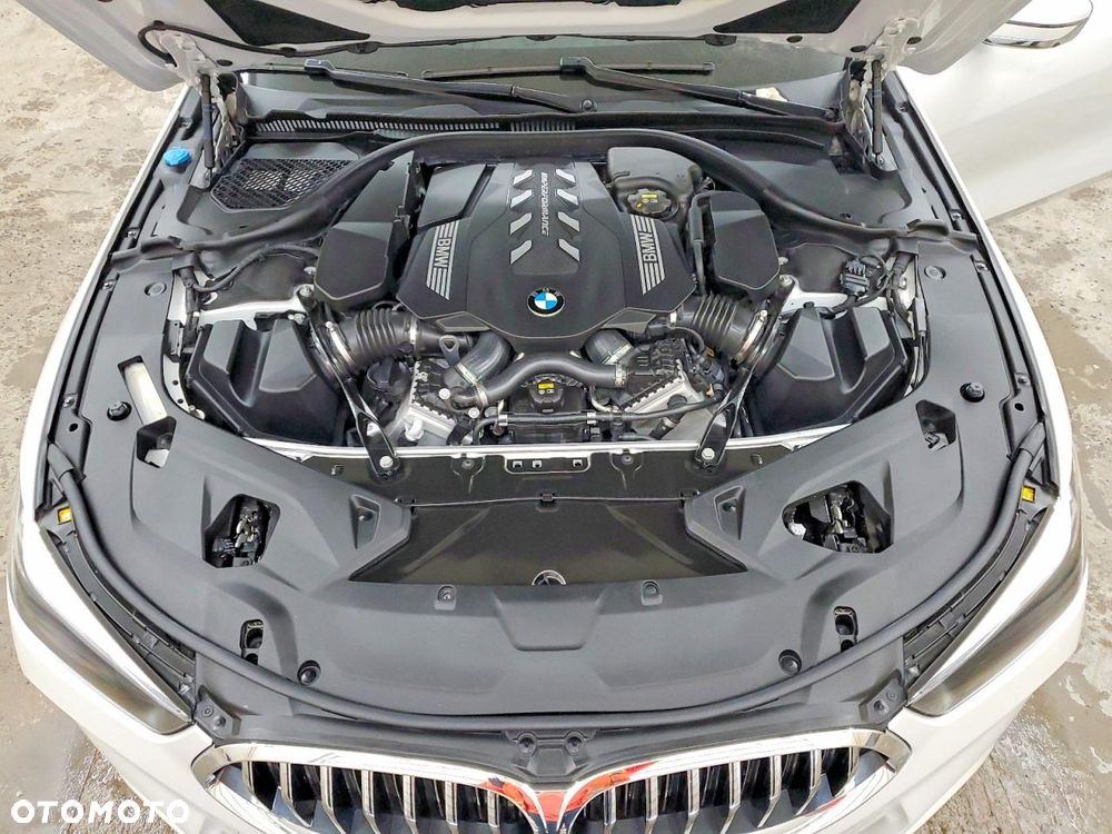BMW Seria 8 - 9