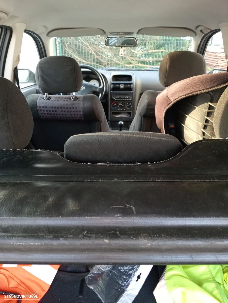 Opel Astra Caravan - 11