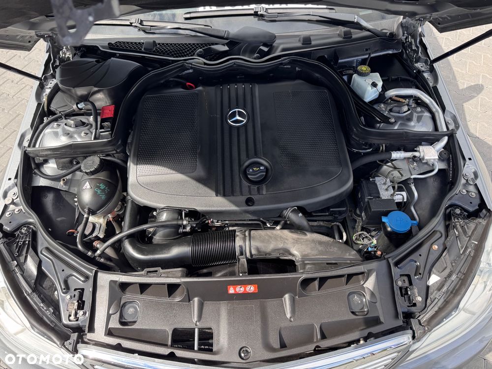 Mercedes-Benz Klasa C 220 CDI DPF Elegance - 34